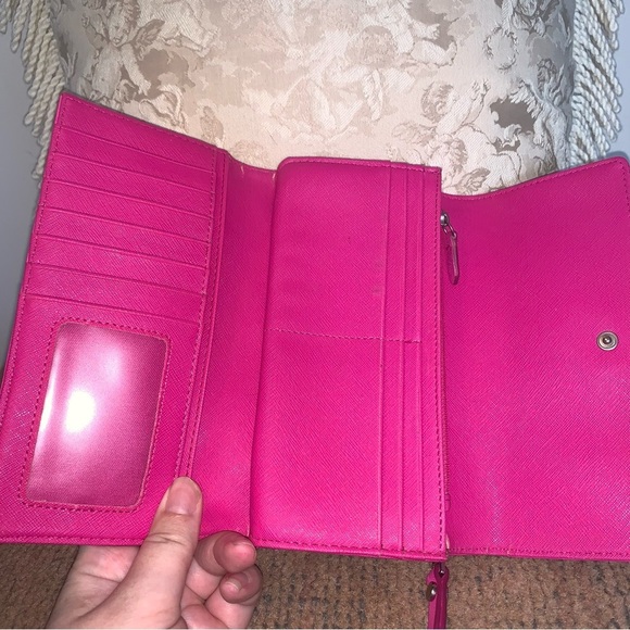 Fossil Vibrant Pink Leather Wallet - Picture 11 of 12